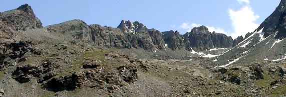 トラヴェルセッテ峠を見る