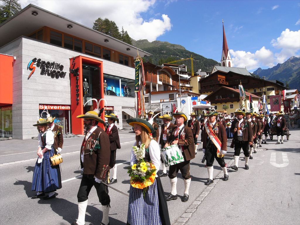 Sölden KirchtagZf̐̍